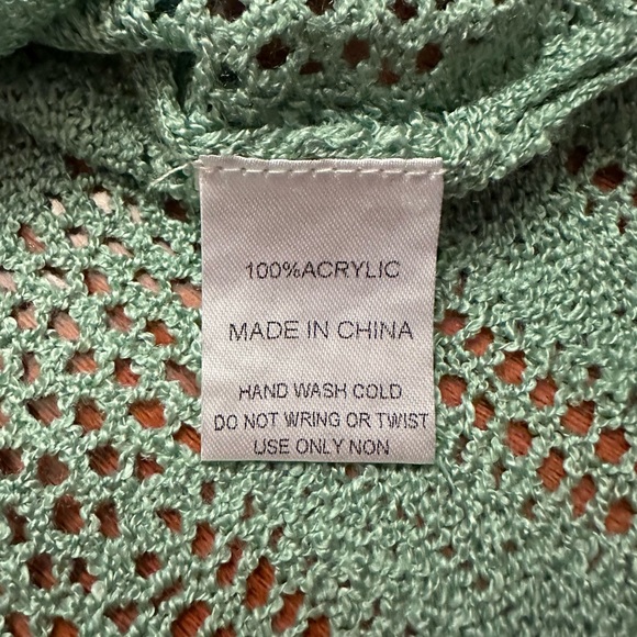 🆕 Sage Scalloped Hem Open Knit Crochet Sweater - Picture 6 of 14